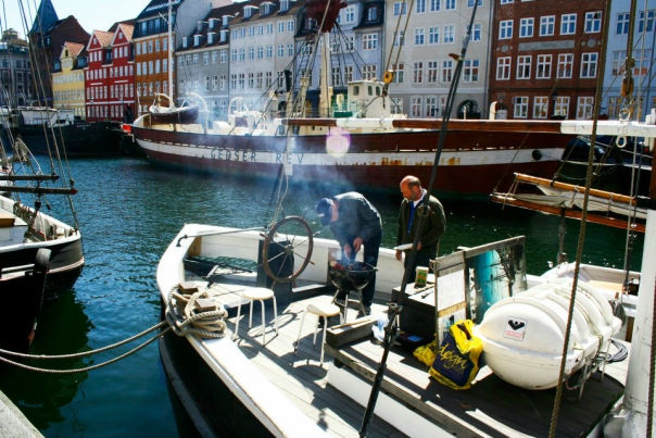 179995_10150827863843212_950641246_n