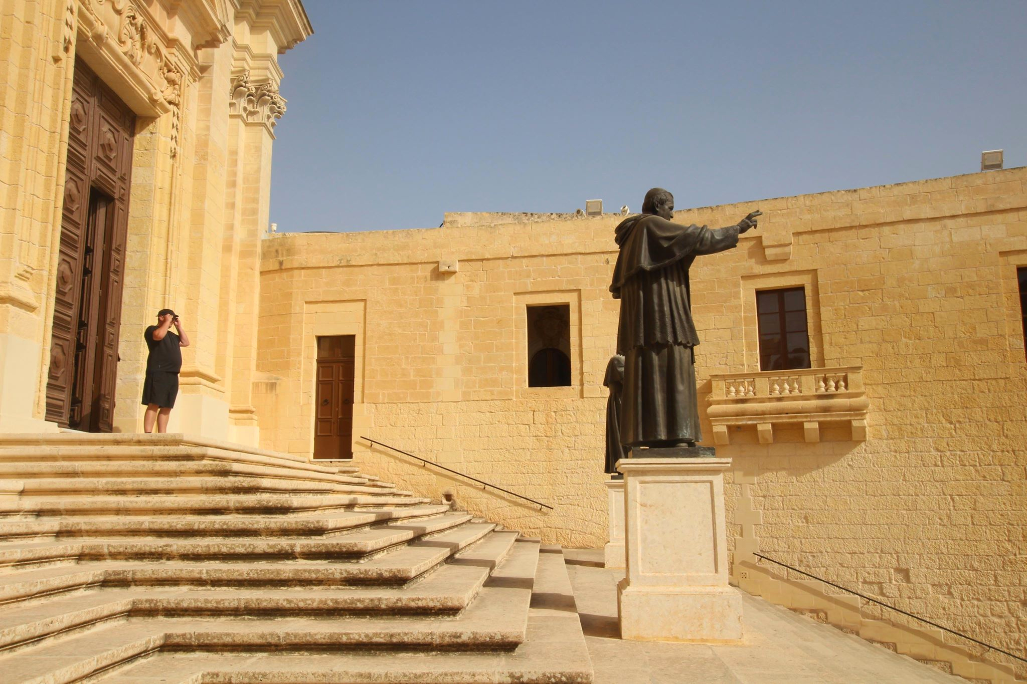 37190757_10155868418588212_3614530848658817024_n (1)